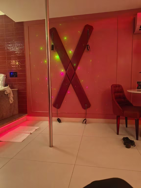 Massoterapeuta , Terapeutica tântrica e Depiladora Masculina Massagem em
