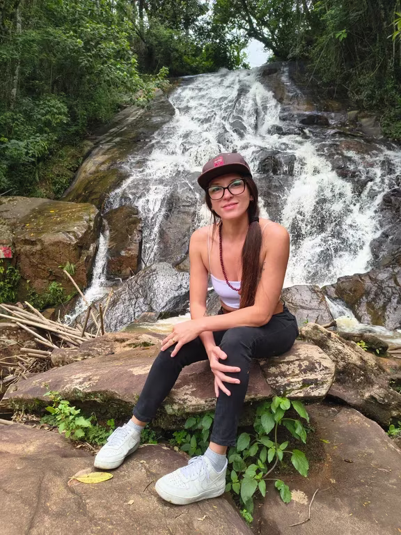 Pandora Sahastra terapeuta tantrica, Massoterapeuta Massagista em