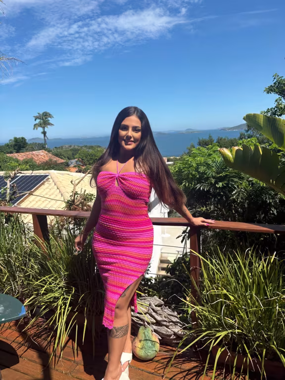 Júlia Massoterapeuta Massagem nuru em