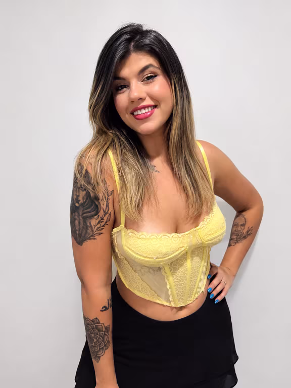 Larissa | Terapeuta Massagista cuidando de voce