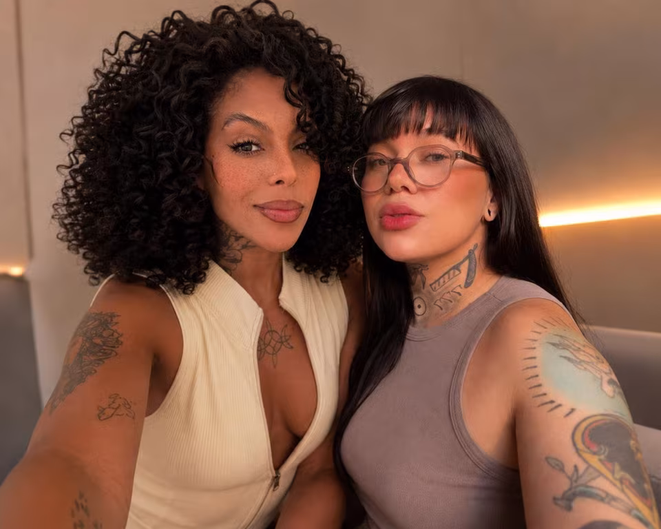 Duo Essence ,prazer em dobro com mta sensualidade