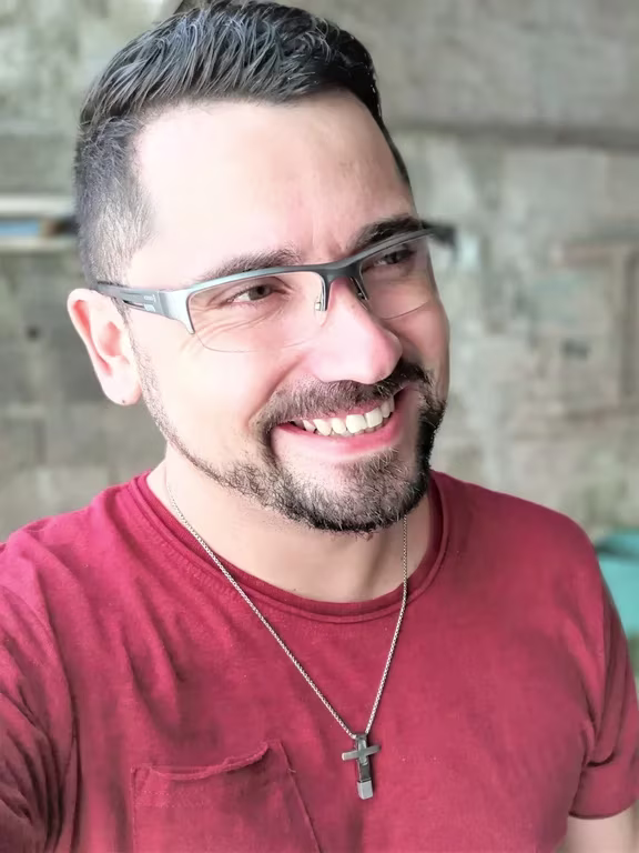 Não é uma simples massagem... É Nêmesis o toque sem julgamentos! Massagem em