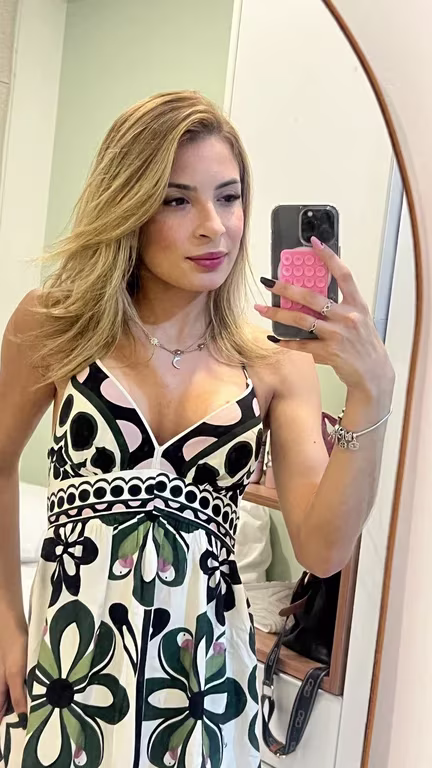 Sou a Mel, especialista em massagem sensual. Massagem tântrica em