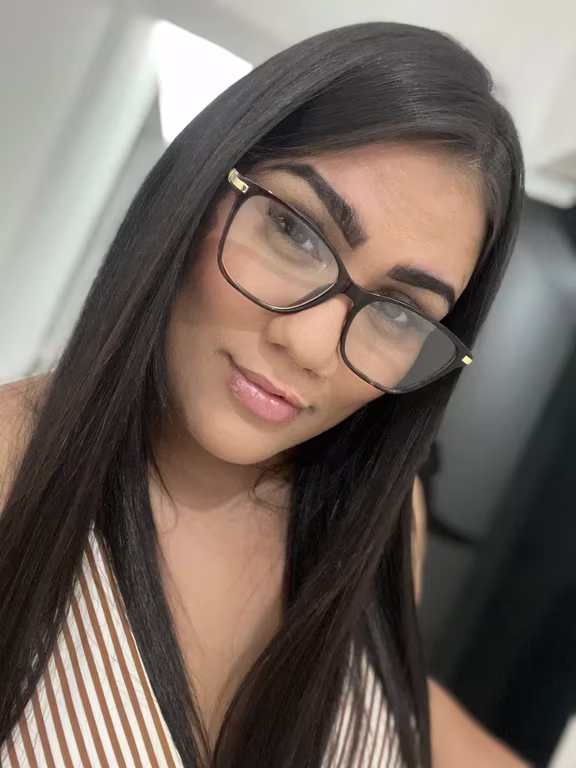 Ariela Oliveira – Mãos de Fada | Cearense Sensual, Curvas Marcantes Massagem em