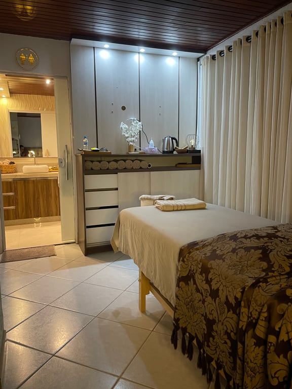 Não atendo com Massagem Sensual. Não insista. Massagem nuru em