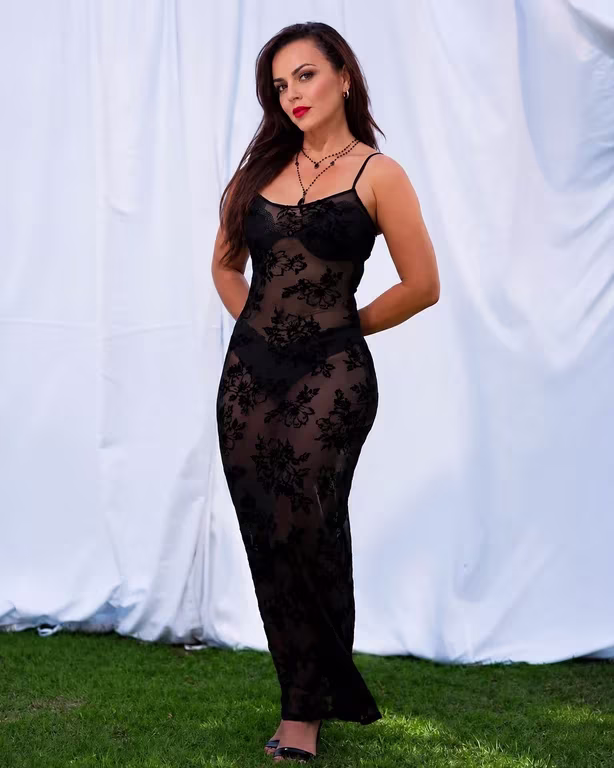Jade Massoterapeuta Massagem Nuru e Tântrica