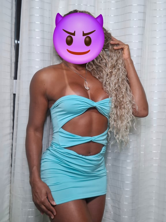 Karla — Vivência de mútua,nuru e tantrica. 