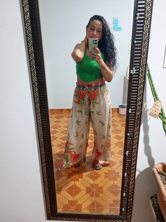 Jasmin, mãos de fada ,entre o toque e o desejo o tempo para. Massagem em