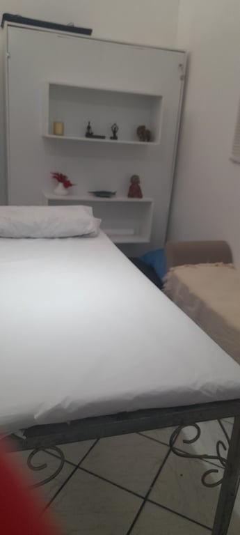 Neiva massoterapia massagem relaxante, tântrica e Lingam Massagista em