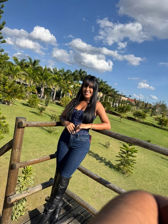 Mila Shakti Terapeuta Massagem sensual em