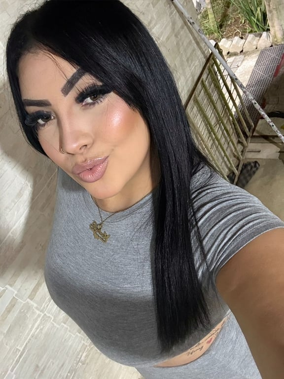 Sofía massagem com Finalização