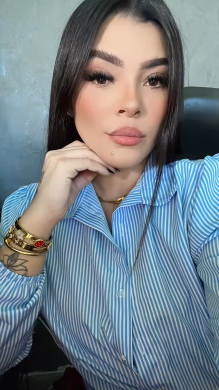 Giselle Bueno | Terapeuta tântrica e depiladora | STUDIO TANTRA Massagem tântrica em