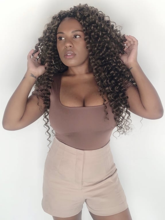 Helen especialista em massagem relaxante, sensual e erótica