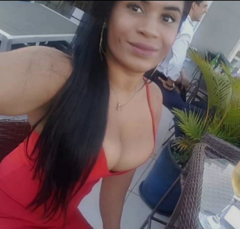 terapeuta Massagens seu momento de prazer e relaxamento Massagens seu momento de prazer e relaxamento