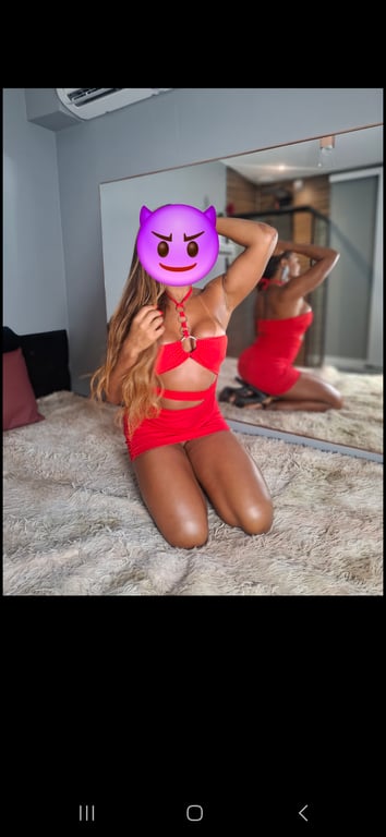 Karla — Vivência de mútua,nuru e tantrica. 