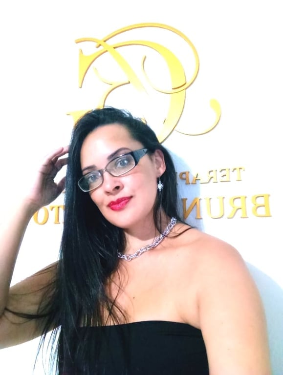 Bruna Granato, terapeuta tântrica, podolatria... Massagem sensual