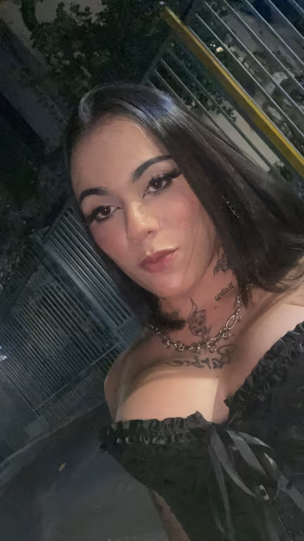 Thallia Angel (menina trans) Massagem em