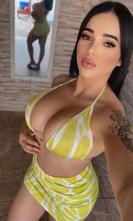 Poliana Oliveira - Massoterapeuta Nuru .