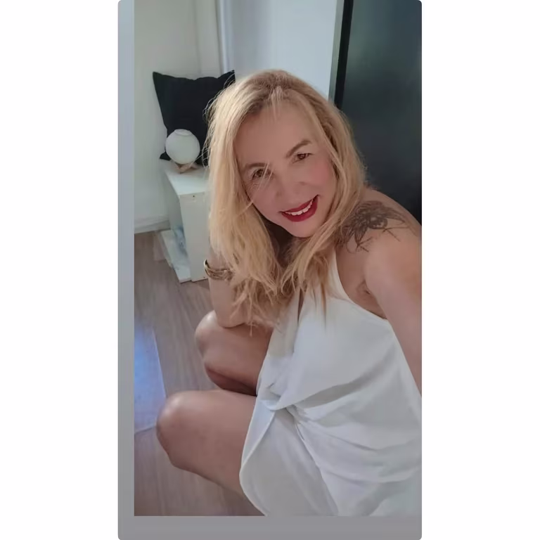 Massagem relaxante, sensuais e depilações Massagem