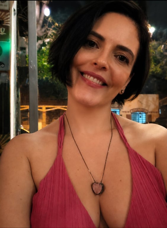 SAMIRA TERAPEUTA INTEGRATIVA Massagem tântrica