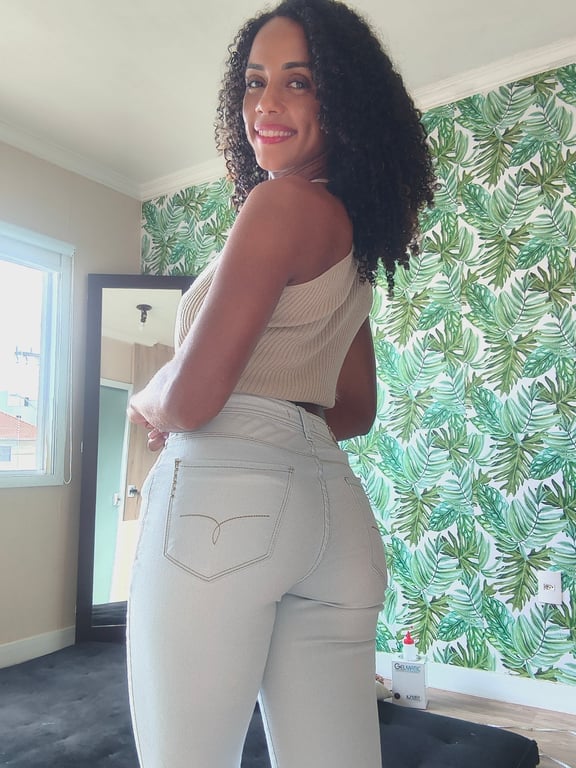 Angela Cristina/ Facilitadora de desenvolvimento corporal e emocional Massagista em Angela Cristina/ Facilitadora de desenvolvimento corporal e emocional Massagista em