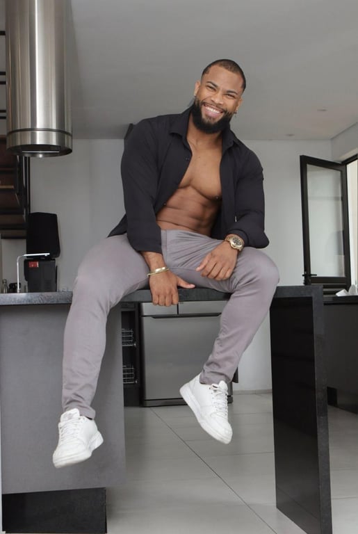 Jhon VENHA TER UMA EXPERIÊNCIA ÍMPAR Massagem em Jhon VENHA TER UMA EXPERIÊNCIA ÍMPAR Massagem em