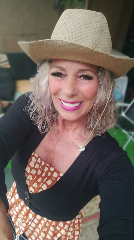 Nádia Massoterapeuta Massagem tântrica