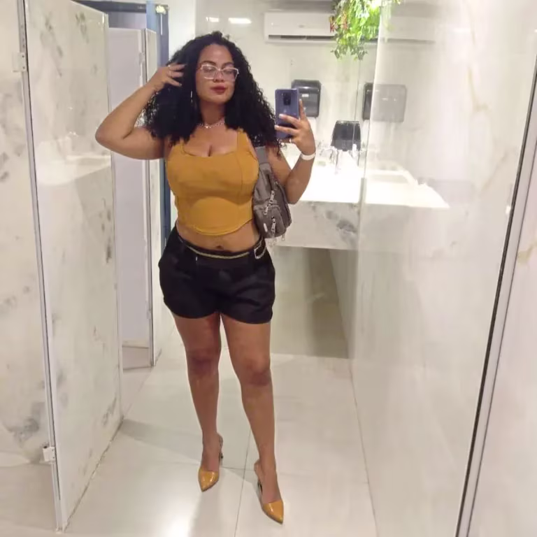Ariadne Bronx Avaliações no perfil do whatsapp Massagem