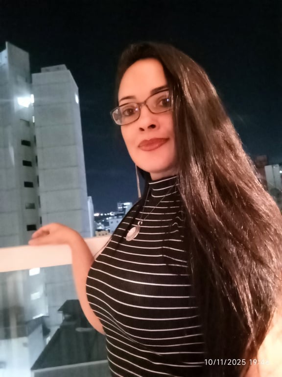 Bruna Granato, terapeuta tântrica, podolatria... Massagem sensual Bruna Granato, terapeuta tântrica, podolatria... Massagem sensual