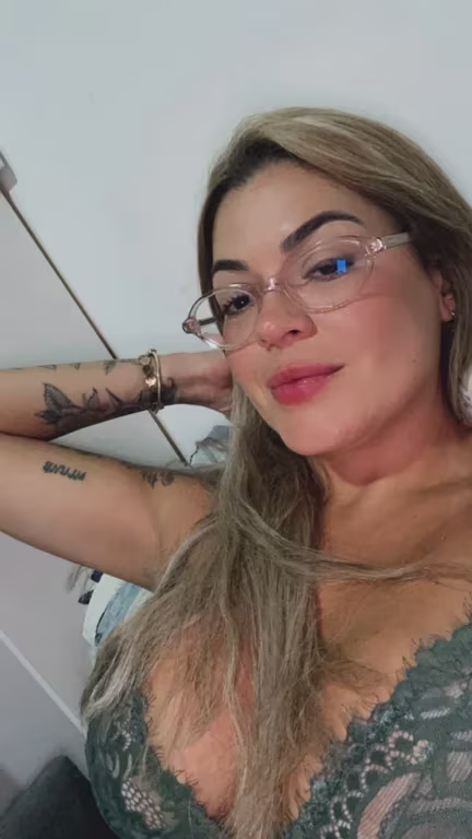 Thaisa Chaves massoterapeuta Massagem