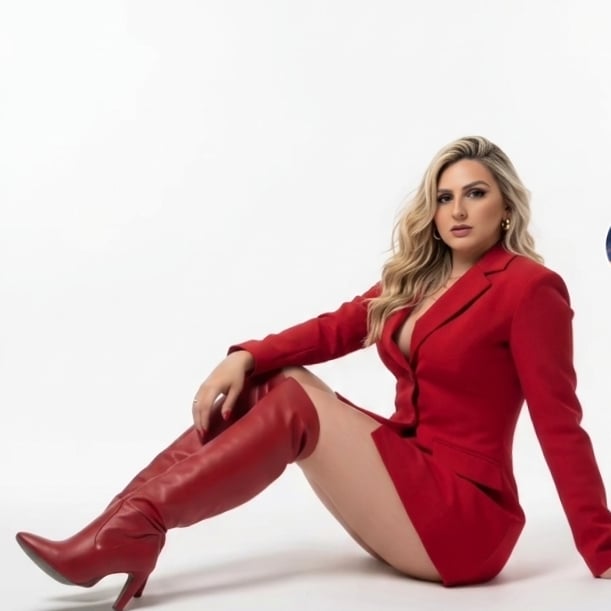 Professora casada - Trabalho com massagem Relaxante Nuru Tailandesa.