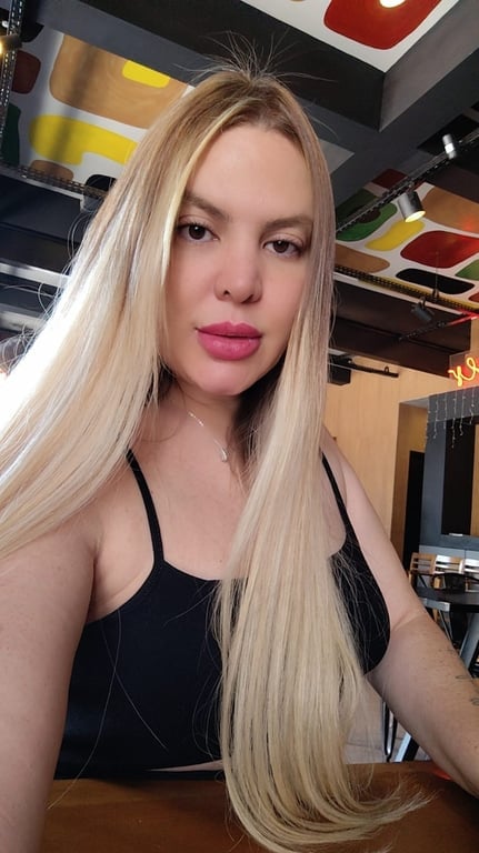 Loira estilo Russa - Dupla experiência de relaxamento!