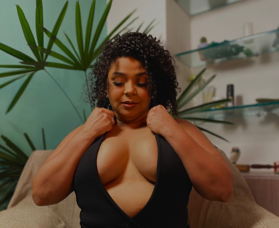 Kiss Santana Massoterapeuta Tântrica e sensual 