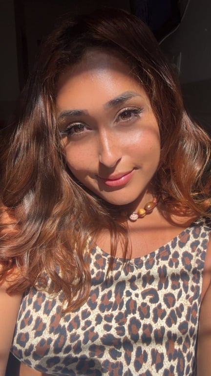 Mile - Baiana indo visitar balneário- massagista e Terapeuta tântrica