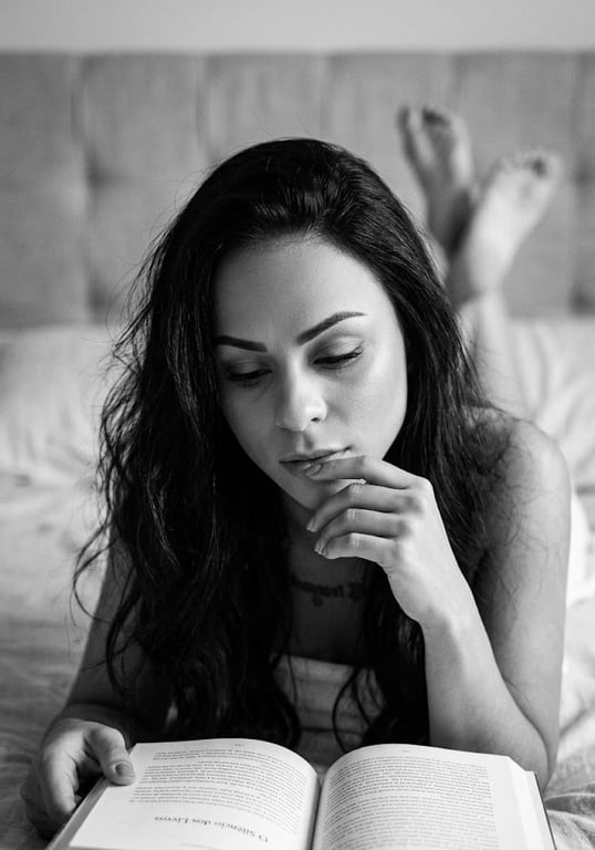 Lilith - Pronto para o feitiço? Você não me encontrou por acaso. Massagem