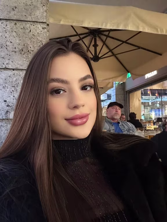 Fernanda novinha e experiente Massagem