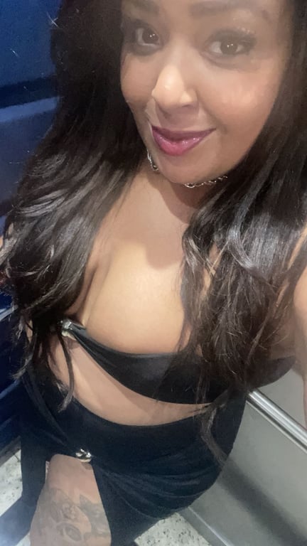 Nicolly, a sua melhor massagem esta aqui