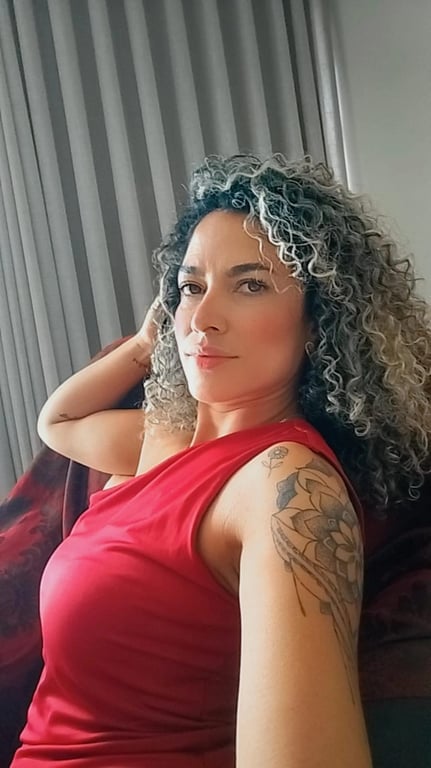 Kati Massoterapeuta - Conexão, Relaxamento e Êxtase.