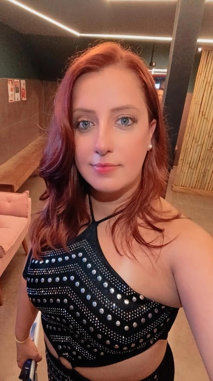 terapeuta Bruna Silva + Nuru — Uma Vivência de Sensualidade, Presença e Expansão Bruna Silva + Nuru — Uma Vivência de Sensualidade, Presença e Expansão