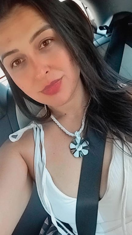 Jéssica massoterapeuta - Lottus studio Massagem sensual