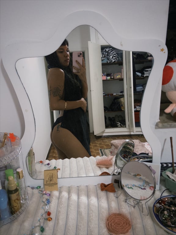 Sophia - Massagista Sensual 