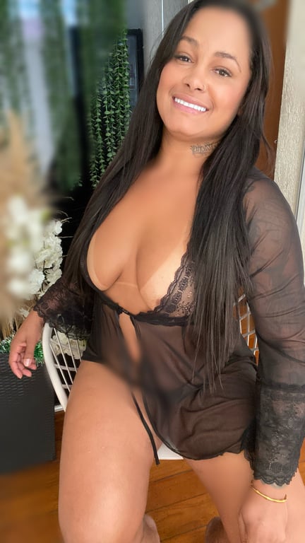 Ísis Brandão a melhor massagem você encontra aqui