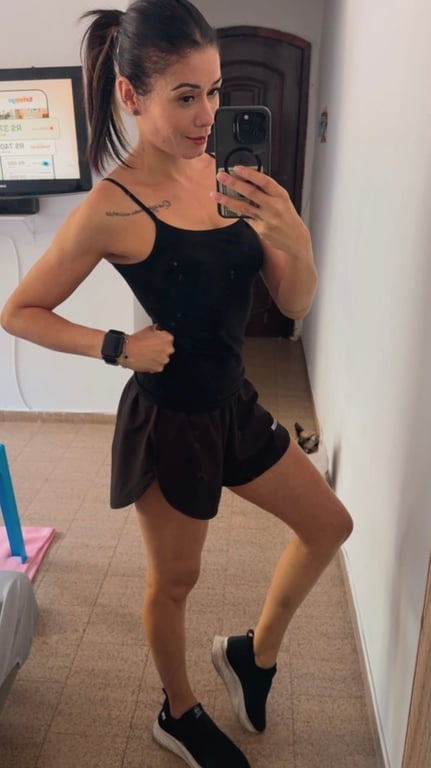 Akemi especialidade em massagem Nuru oriental , tantrica, desportiva Massagem sensual em