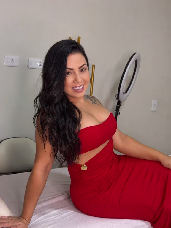 Lariie Massoterapeuta Massagem Nuru e Relaxante Massagista