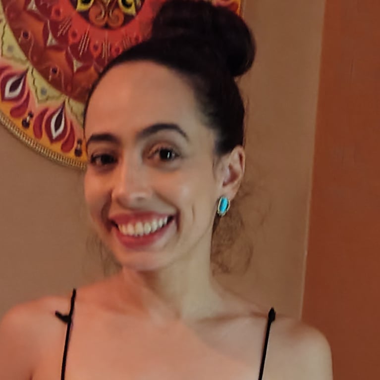 terapeuta Luma: uma massagem com conexão e afeto Luma: uma massagem com conexão e afeto