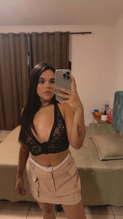 Joy massagista trans, a cura para seu estresse. 