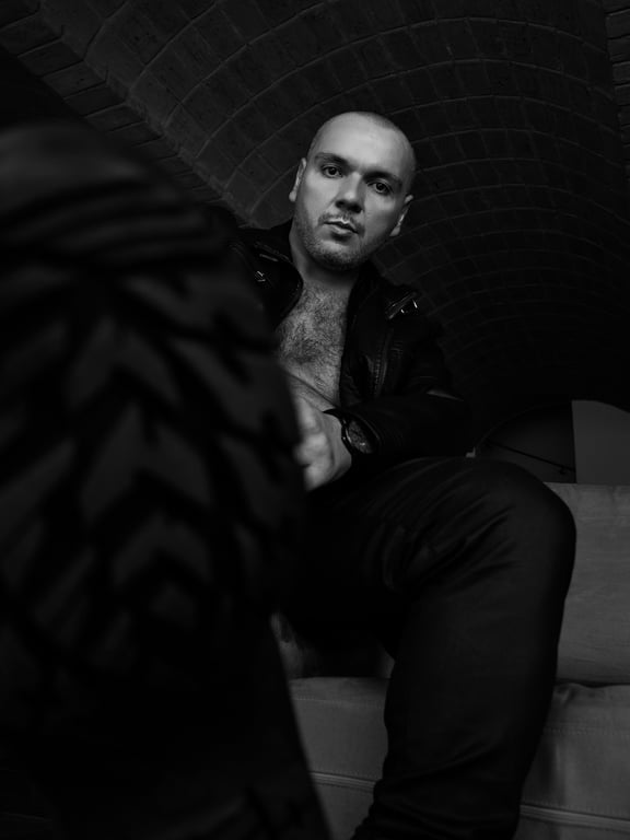 Breno Massagens - Nuru Tântrica / BDSM