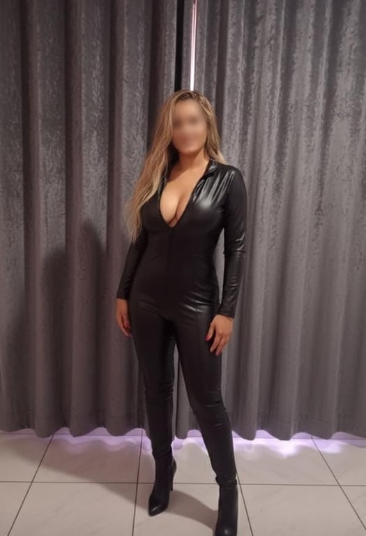 Terapeuta nova na cidade, curta temporada. 