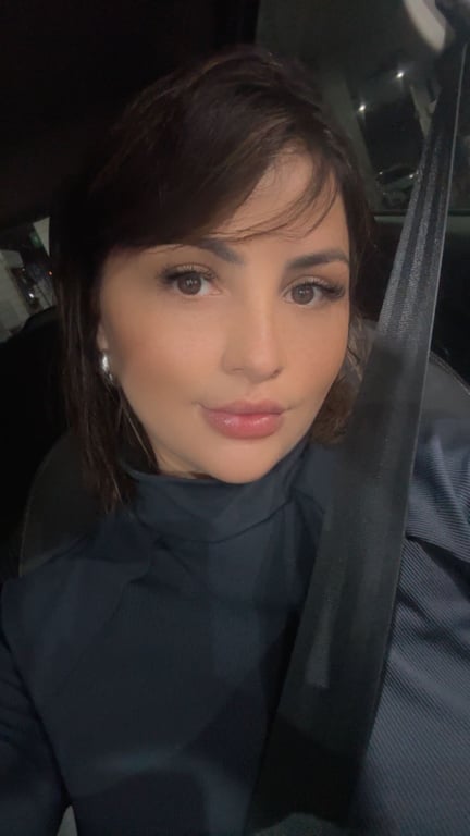 Massagem sensual com Romana Salles