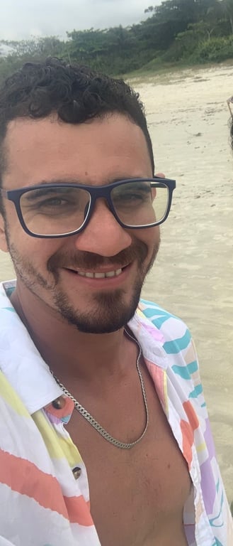 Léo Massoterapeuta | Relaxamento, Conexão e Bem Estar Através do Toque Massagem tântrica em